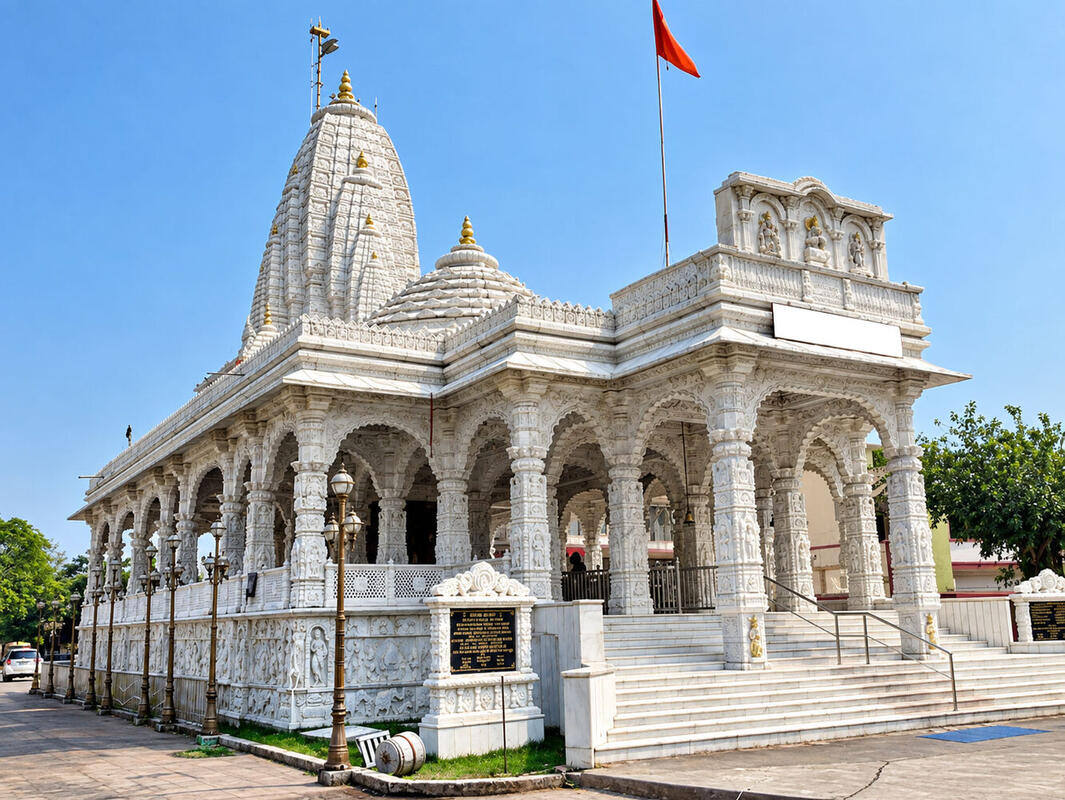 4 Days Madhya Pradesh Tour Package | Ujjain, Omkareshwar, Maheshwar, Indore - Photo 6