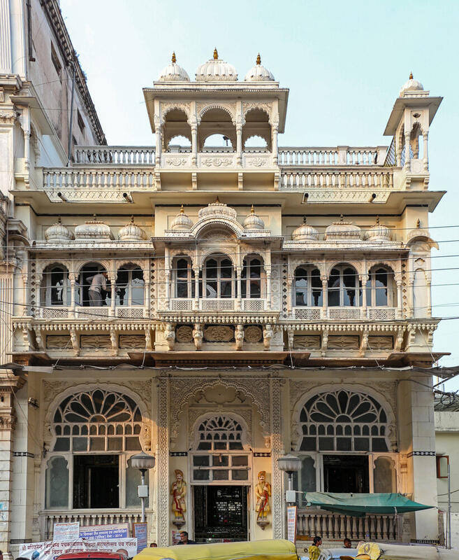 4 Days Madhya Pradesh Tour Package | Ujjain, Omkareshwar, Maheshwar, Indore - Photo 8