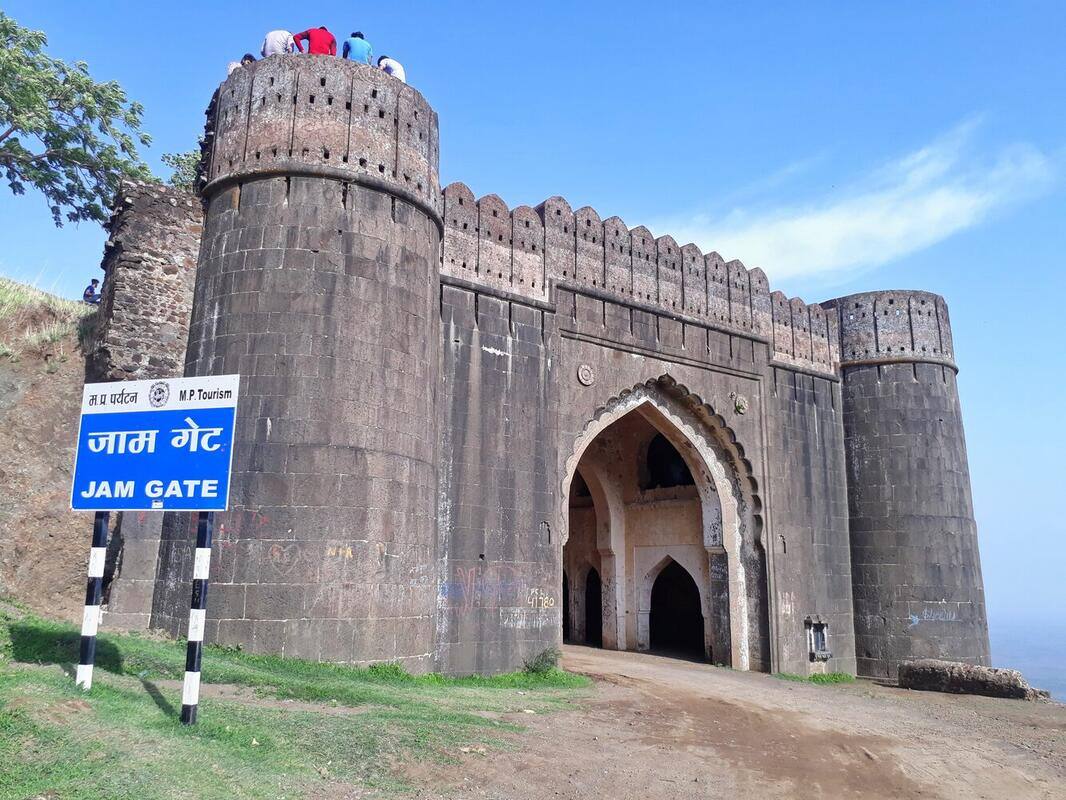 5 Days Grand Malwa Tour Package | Ujjain, Omkareshwar, Maheshwar, Mandu - Photo 5
